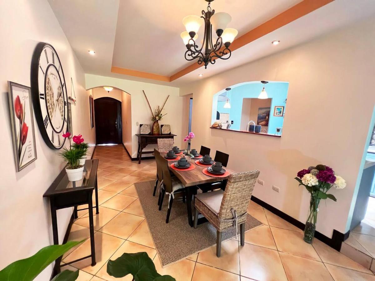 Beautiful Home W/ Backyard, Ac - Close To Airport Brasil Eksteriør billede