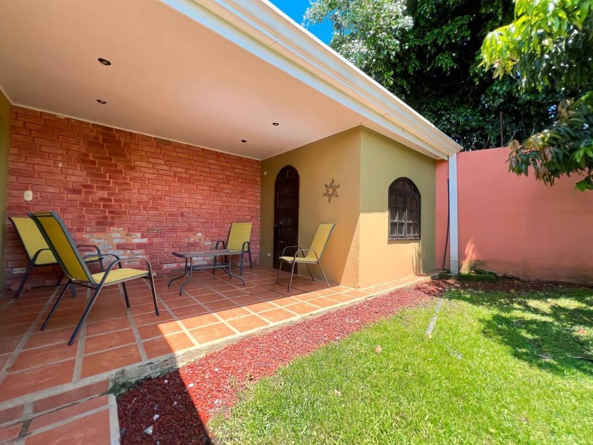 Beautiful Home W/ Backyard, Ac - Close To Airport Brasil Eksteriør billede